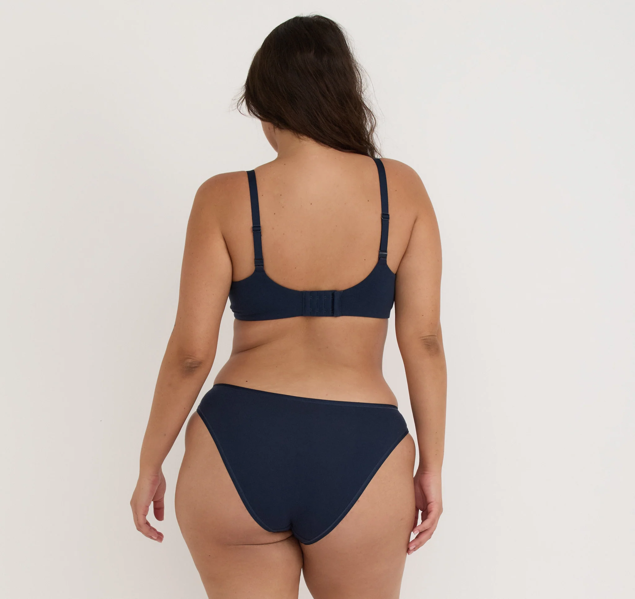 Core Full Coverage Bra - Image 6