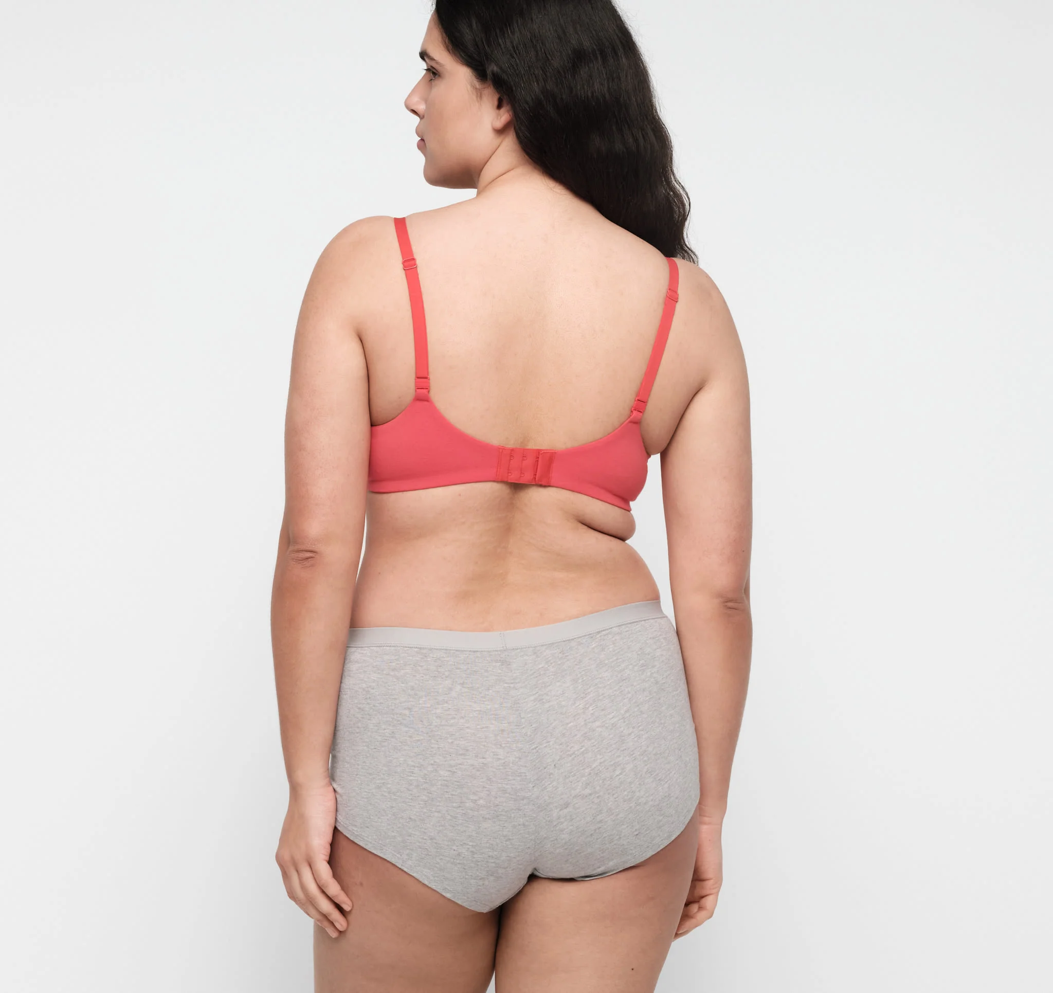 Core Wireless Plunge Bra - Image 5