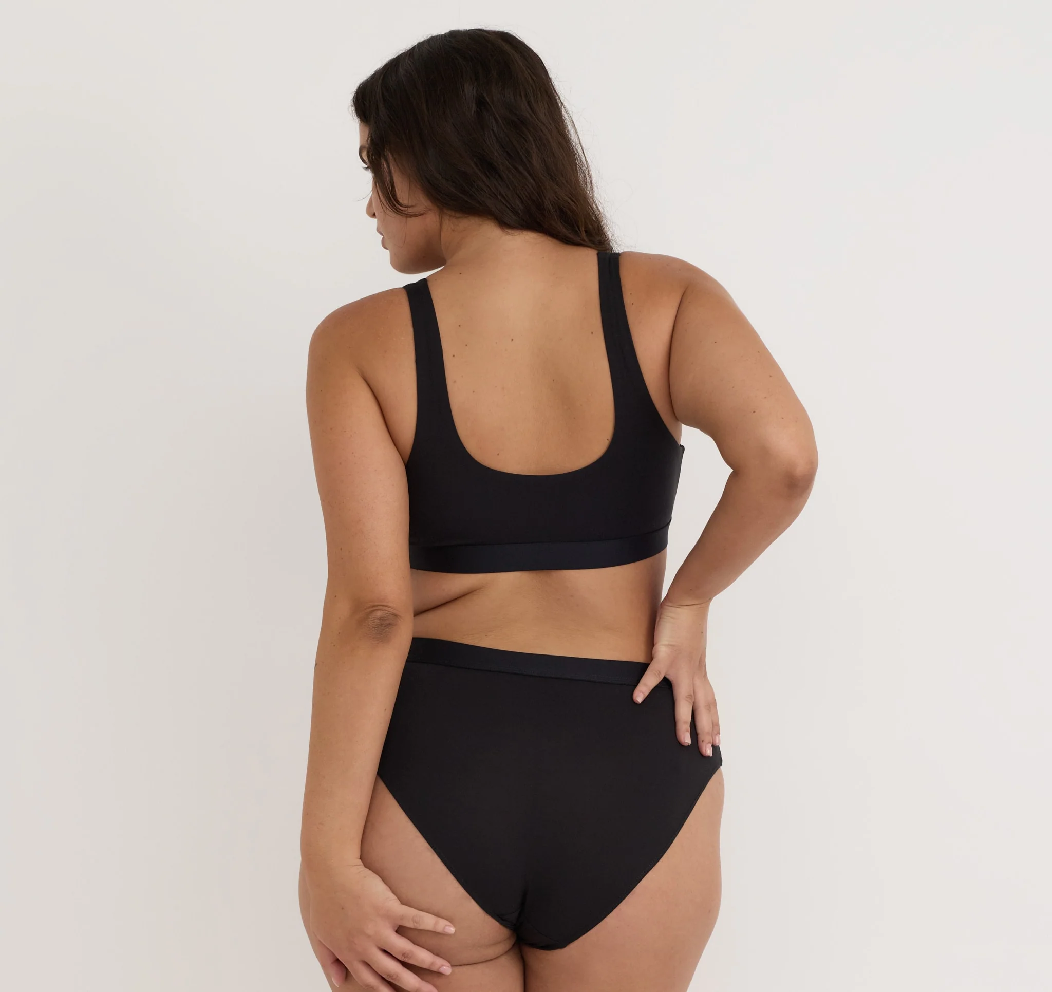Soft Touch Scoop Neck Bralette - Image 2
