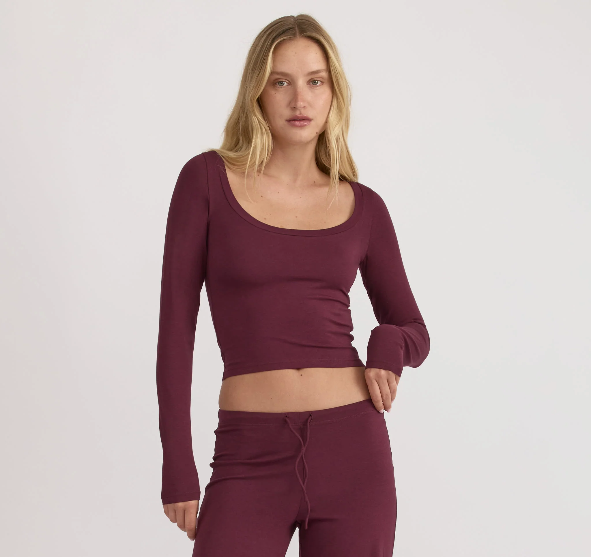Everyday Scoop Neck Long Sleeve Tee